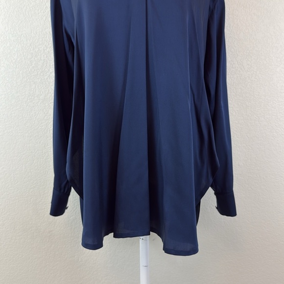 Vince Blue Long Sleeve Relaxed Silk Blouse Size Small - Picture 3 of 8